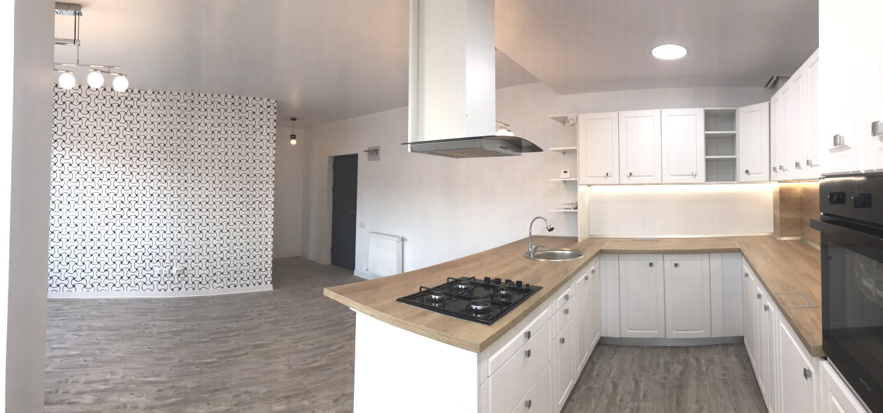 Apartament finisat la etaj intermediar