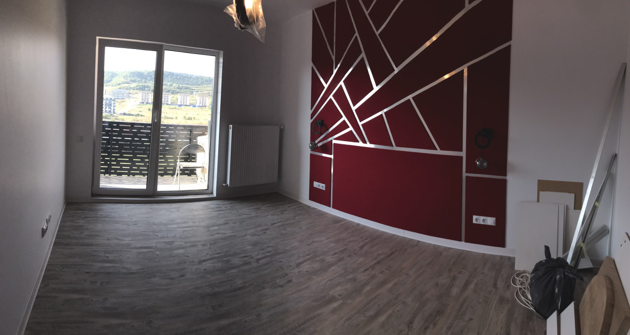 Apartament finisat la etaj intermediar