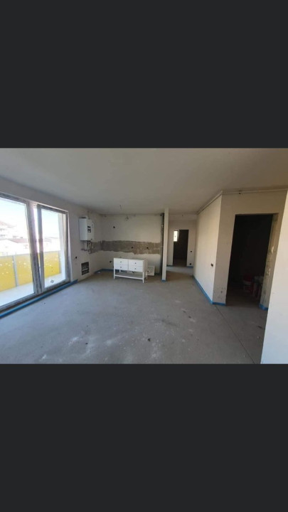 Apartamnet cu 3 camere,2 bai si balcon