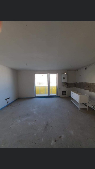 Apartamnet cu 3 camere,2 bai si balcon