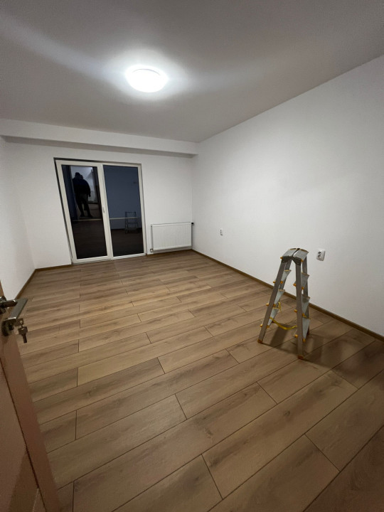 Apartament de 3 camere, 57,5 mp, balcon, zona Tineretului