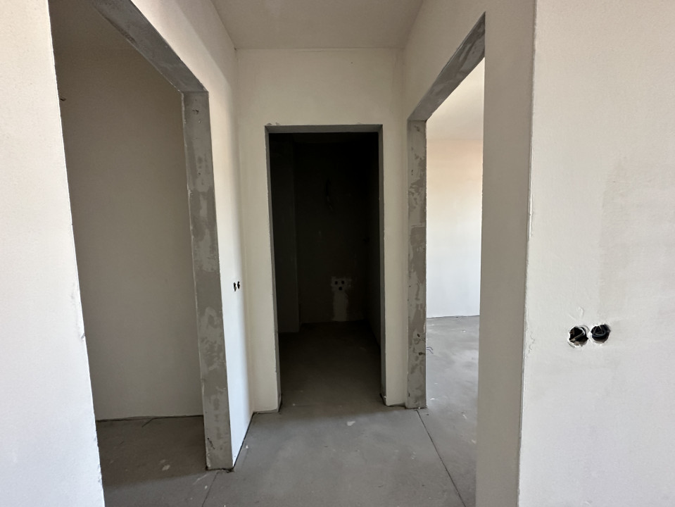 Apartament de 2 camere decomandate, semifinisat, bloc nou, zona Iris, Cluj