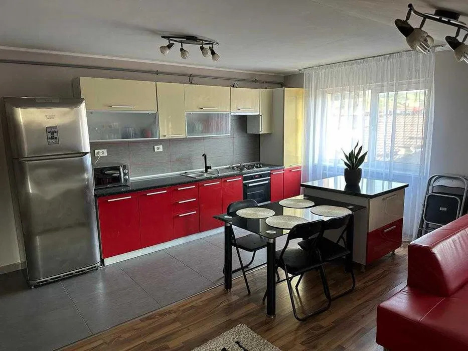 Apartament de 3 camere, 90 mp, Zona Eroilor