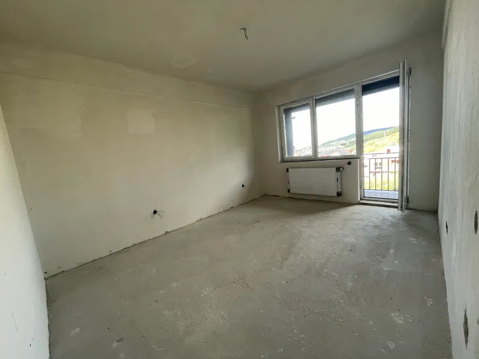 Apartament de 2 camere 50,8 MP, semifinisat, zona Teilor