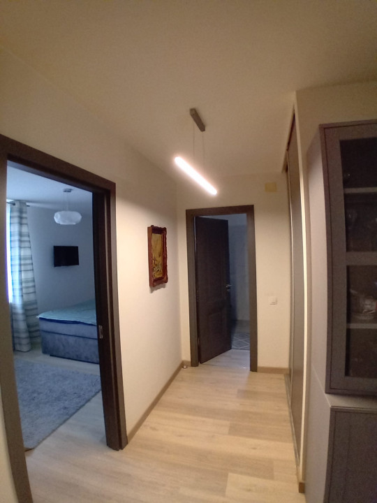 Apartament de 3 camere, 67 MP, parcare inclusa, zona Florilor