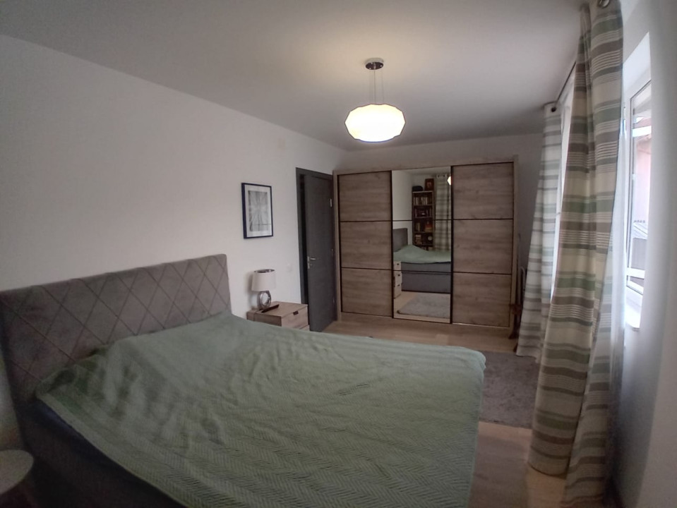 Apartament de 3 camere, 67 MP, parcare inclusa, zona Florilor