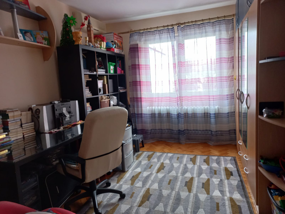 Apartament de 3 camere, 65 MP, zona Manastur