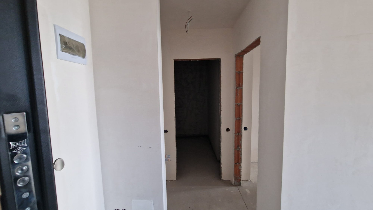 Apartament 2 camere 50 mp si terasa de 74mp, zona Vivo