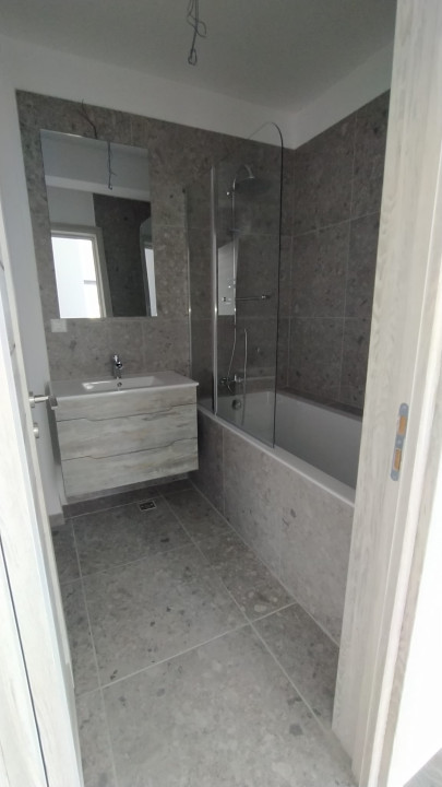 Apartament de 2 camere, finisat, 57,95 mp, zona Vivo