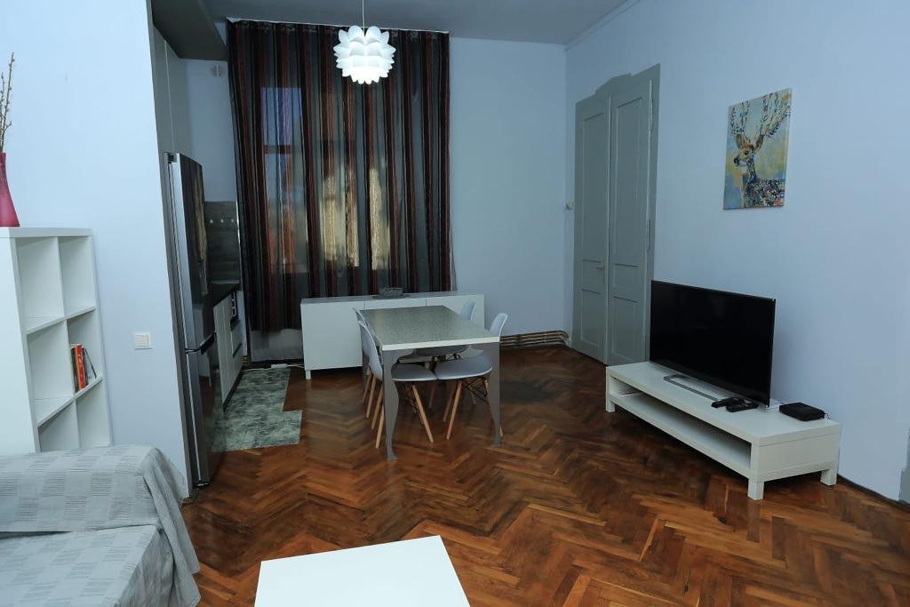 Apartament de 3 camere, 121 mp, zona Ultracentrala 