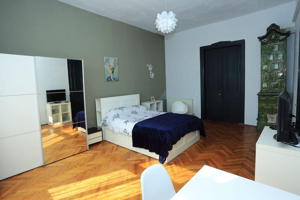 Apartament de 3 camere, 121 mp, zona Ultracentrala 