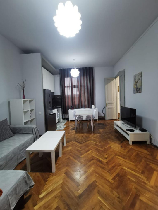 Apartament de 3 camere, 121 mp, zona Ultracentrala 