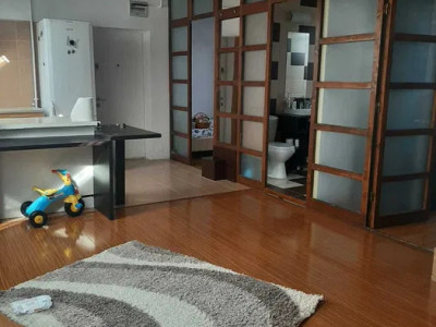 Apartament de 3 camere, 70 mp, zona Buna ziua