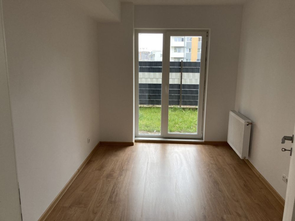 Apartament 3 camere, finisat, 61 mp, curte 35 mp, zona Cetatii