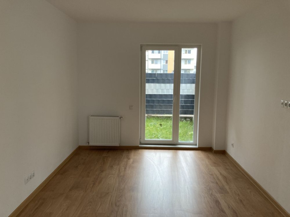 Apartament 3 camere, finisat, 61 mp, curte 35 mp, zona Cetatii