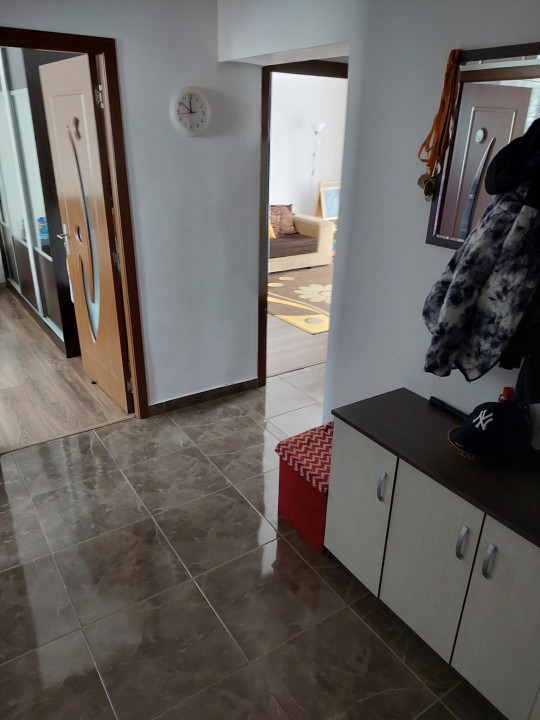 Apartament de 2 camere, 51 mp, mobilat utilat, zona Porii