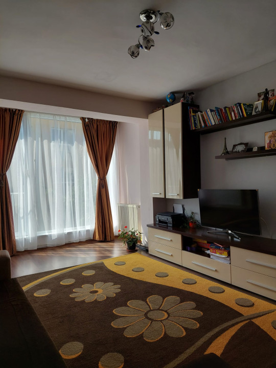 Apartament de 2 camere, 51 mp, mobilat utilat, zona Porii