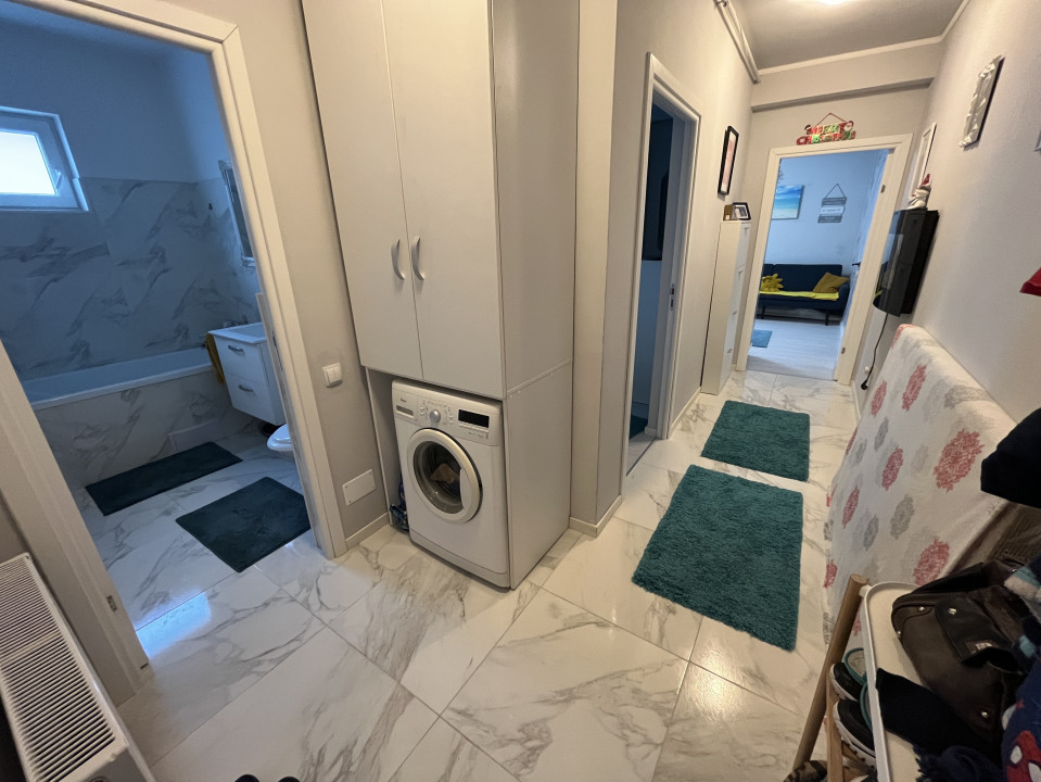 Apartament de 2 camere, semidecomandat, 42mp, zona Catanelor