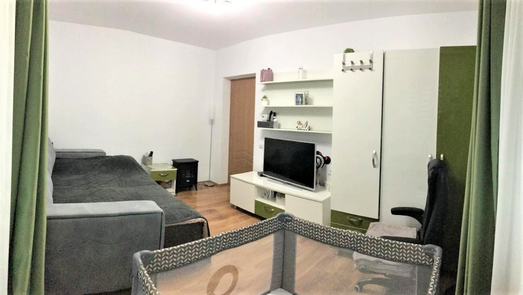 Apartament decomandat la cheie