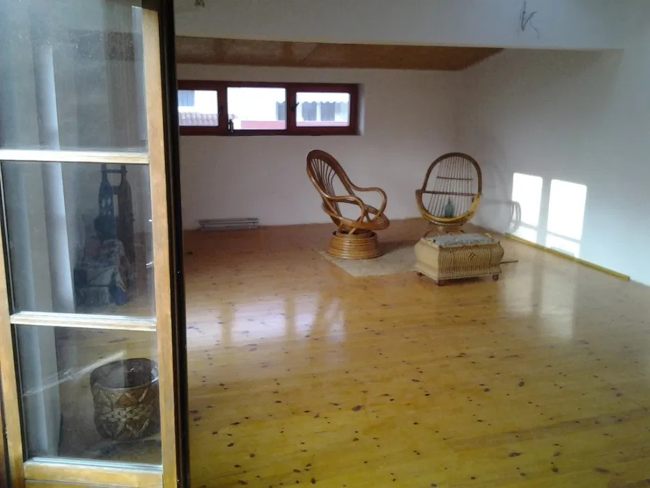 Apartament de 5 camere, 2 bai, 143 mp utili, str Colinei