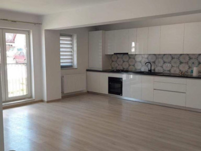 Apartament cu 2 camere, de 57 mp , zona Eroilor