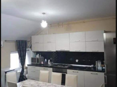 Apartament de 3 camere, 80 mp, zona Manastur