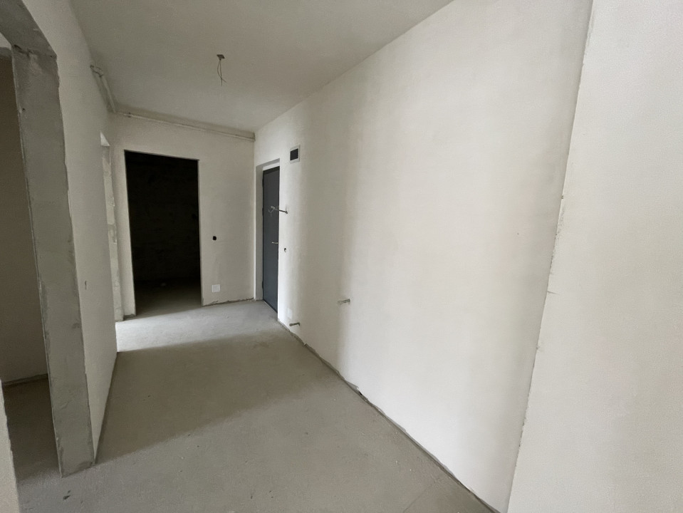 Apartament 3 camere, semifinisat, 72,77 mp, 2 bai, balcon si terasa zona Terra