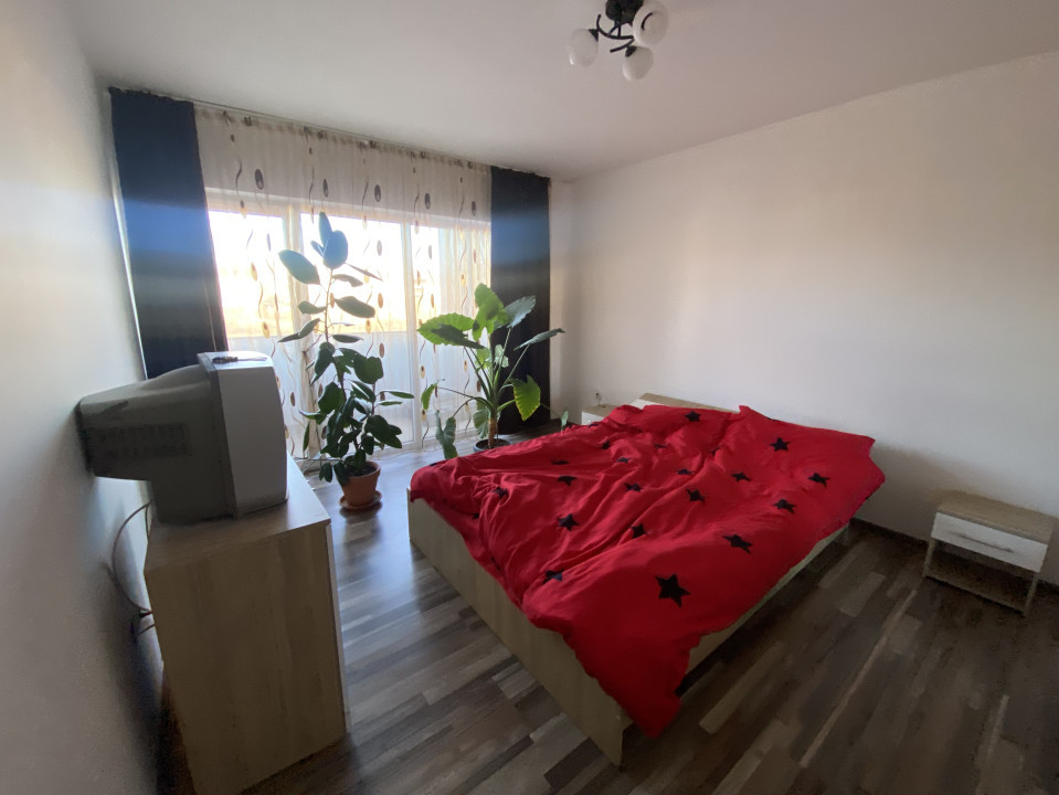 Apartament de 2 camere, de Vanzare, 46 mp, balcon, parcare, zona străzii Eroilor