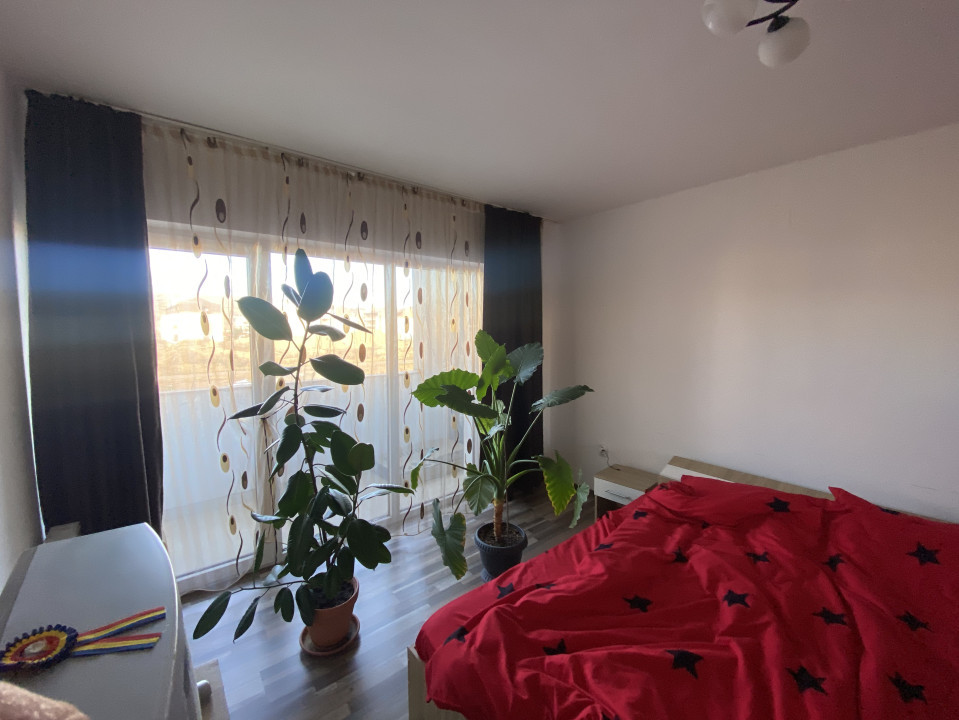 Apartament de 2 camere, de Vanzare, 46 mp, balcon, parcare, zona străzii Eroilor