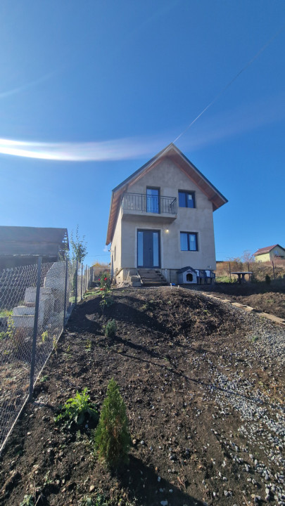 Casa individuala cu panorama, 110mp construiti, teren de 350mp, Campenesti