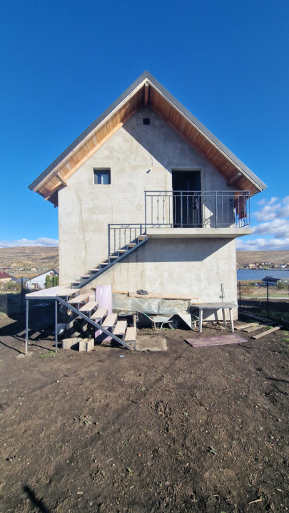 Casa individuala cu panorama, 110mp construiti, teren de 350mp, Campenesti