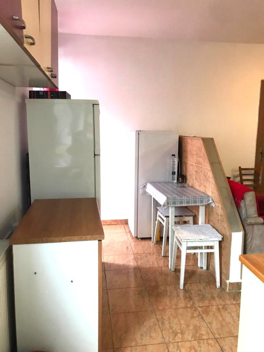 Apartament la etajul 1 pe strada Florilor