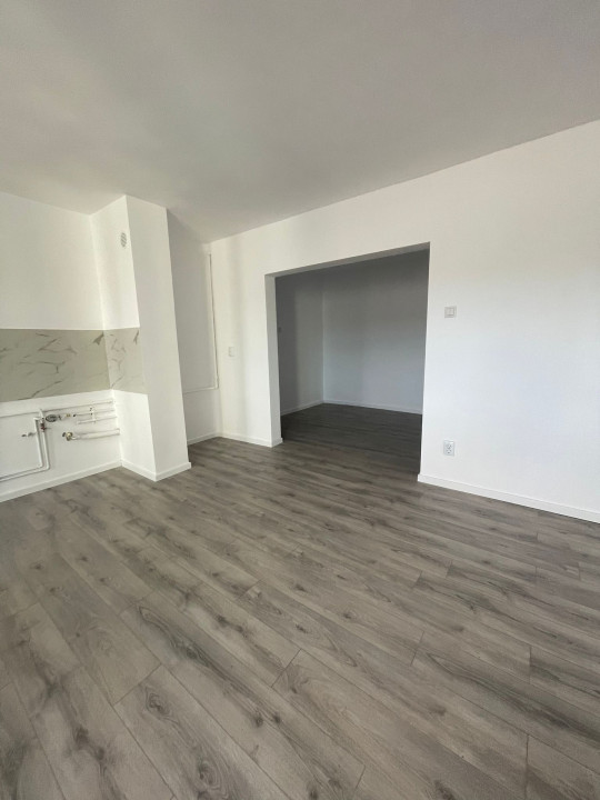 Apartament 3 camere, 70mp, zona Mehedinti