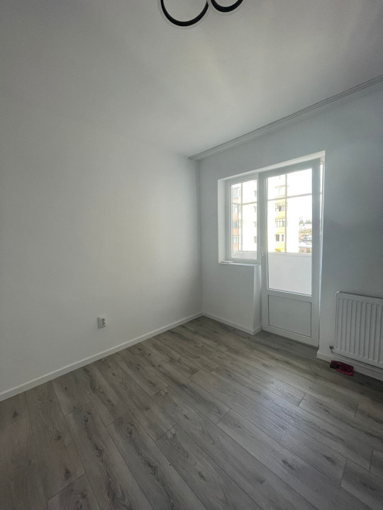 Apartament 3 camere, 70mp, zona Mehedinti