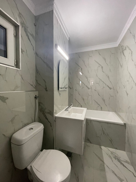 Apartament 3 camere, 70mp, zona Mehedinti