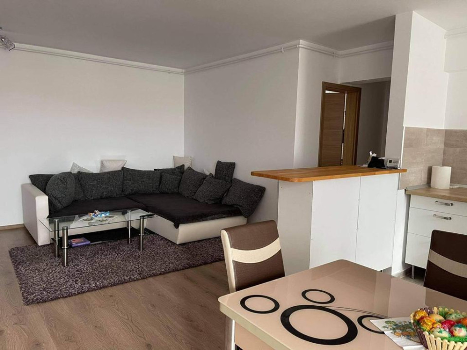 Apartament de 3 camere, 70 mp, etaj intermediar, zona Muzeul Apei