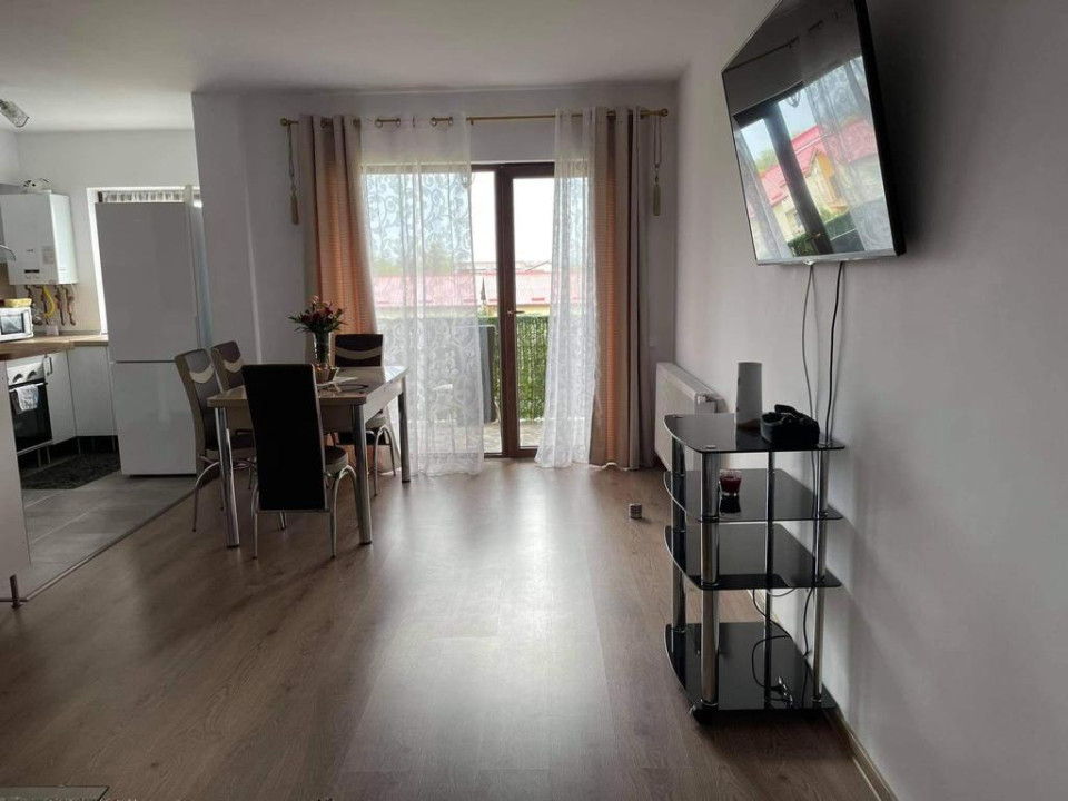 Apartament de 3 camere, 70 mp, etaj intermediar, zona Muzeul Apei