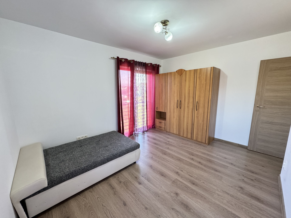 Apartament de 3 camere, 64 mp, etaj intermediar, zona Muzeul Apei