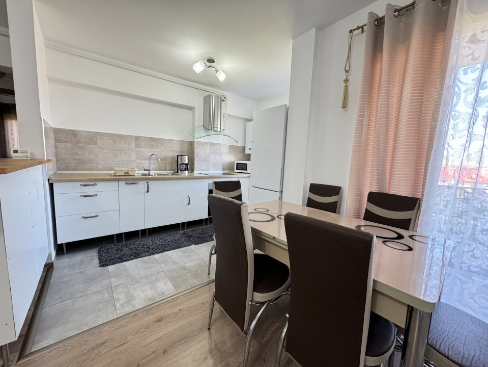 Apartament de 3 camere, 64 mp, etaj intermediar, zona Muzeul Apei