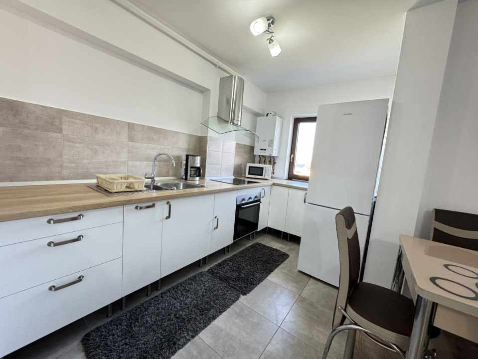 Apartament de 3 camere, 64 mp, etaj intermediar, zona Muzeul Apei