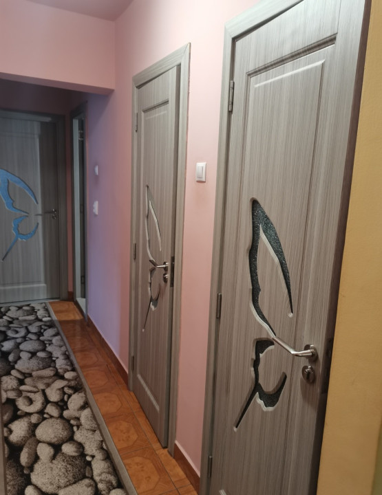 Apartament 3 camere, 66mp, zona Manastur