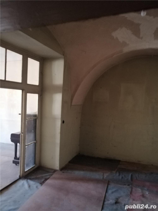 Apartament Ultracentral de 2 camere, 74mp, parcare, cladire istorica