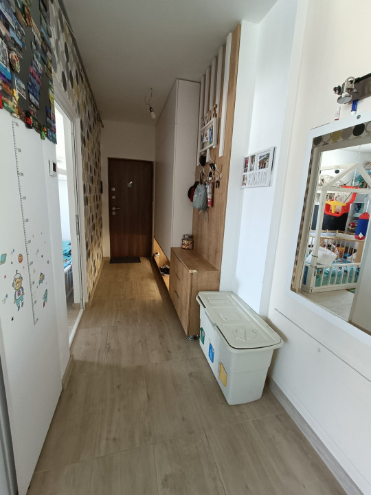 Apartament de 3 camere, 59 mp,terasa, parcare, garaj, zona Florilor