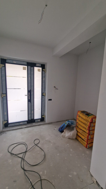 Duplex cu 5 dormitoare, finisat, 240mp utili, terasa, zona Bulevardul Muncii