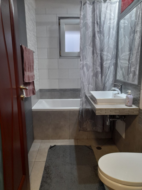 Apartament 3 camere, 54mp, zona Manastur