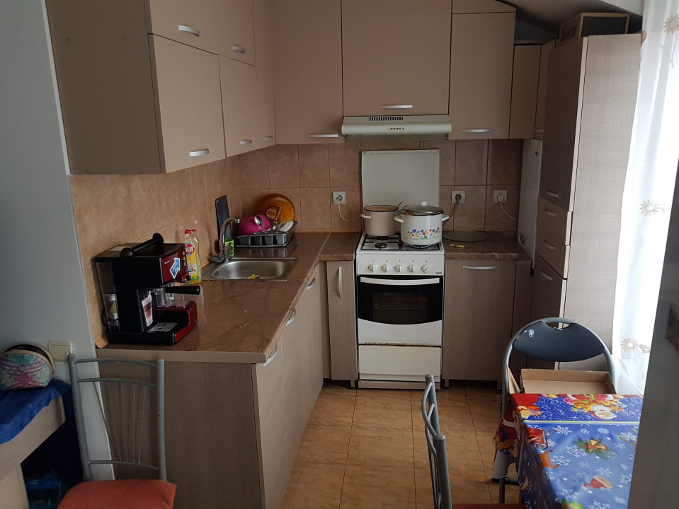 Apartament de 2 camere, 43 mp, mobilat utilat, zona Stejarului