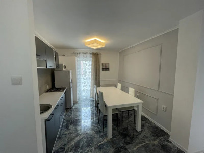 Apartament 3 camere, 55mp, zona Minerva