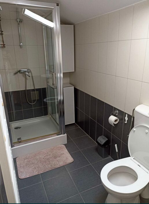 Apartament cu 3 camere si parcare 