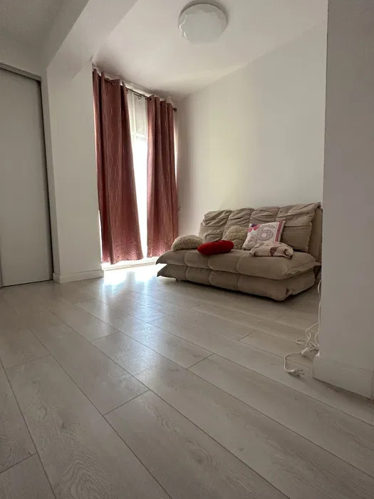 Apartament de 3 camere, 55 mp, zona Eroilor 