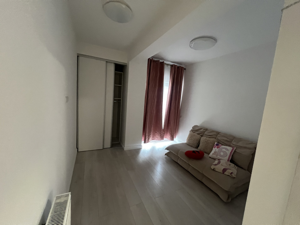 Apartament de 3 camere, 55 mp, zona Eroilor 